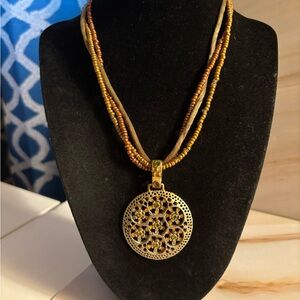 🛍️3/$25🛍️ Premier Design Layered Floral Design Medallion Necklace 16”+4”
